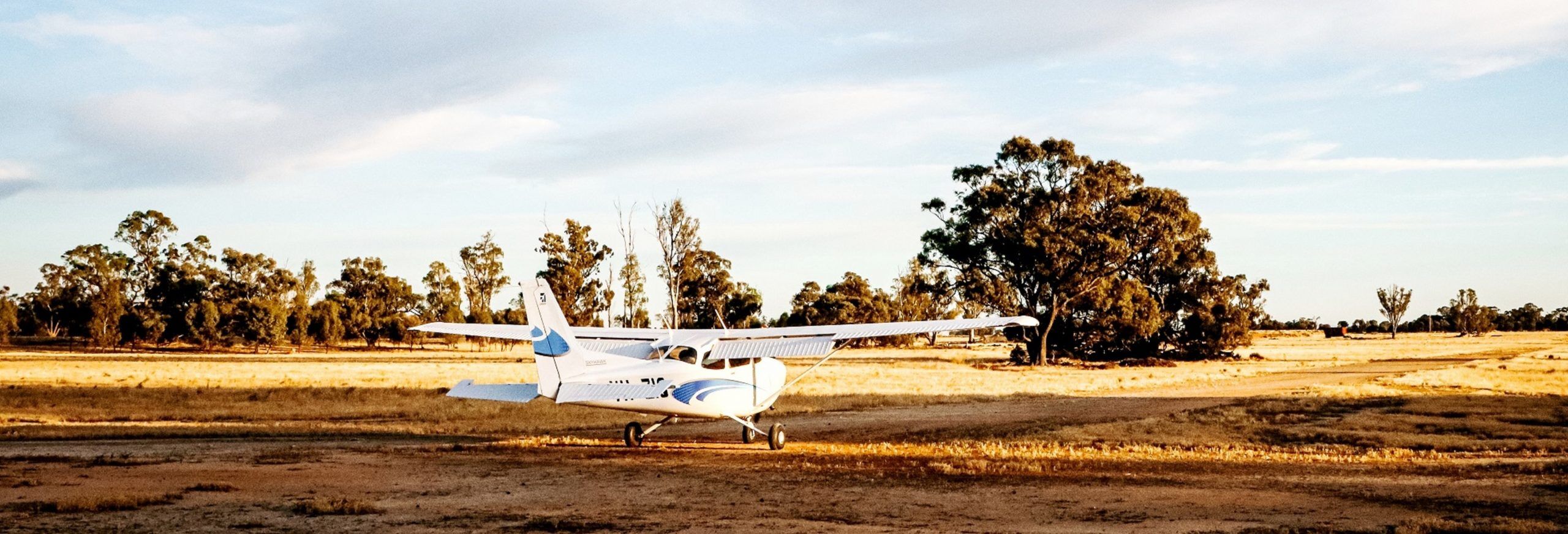 Murray-Darling-Scenic-Flights-cessna-72-dpi-scaled